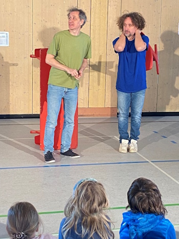 theater_mobbing_1.jpg